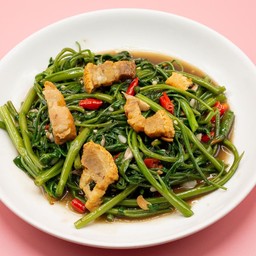 ผักบุ้งผัดหมูกรอบ