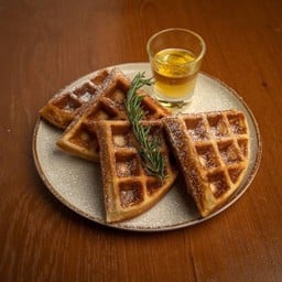 วาฟเฟิลเมเปิ้ลซอส