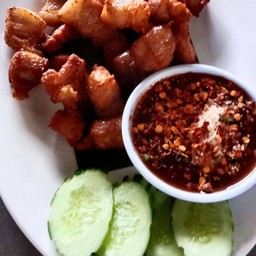 หมูสามชั้นทอดน้ำปลา