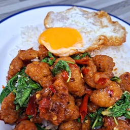 กะเพราไก่กรอบ+ไข่ดาว