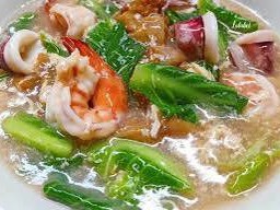 ราดหน้าทะเล