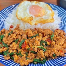 ข้าวราดผัดกะเพรา