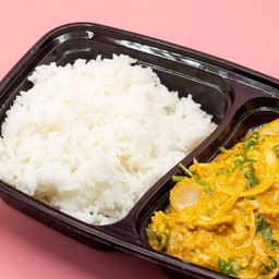 ข้าวราดเนื้อปูผัดผงกะหรี่