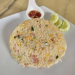 ข้าวผัดแหนม