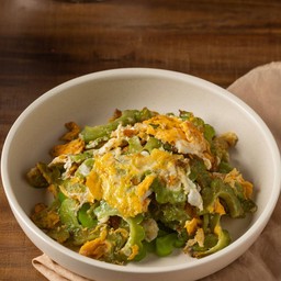 มะระผัดไข่