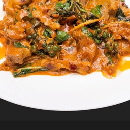 ผัดเผ็ดกบ