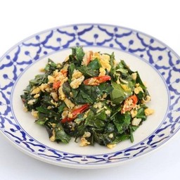 ใบเหลียงผัดไข่