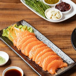 แซลมอนซาชิมิ