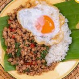 ข้าวกระเพราหมูสับ+ไข่ดาว