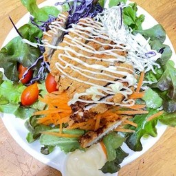 สลัดไก่ทอด