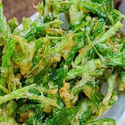 ผักบุ้งทอด