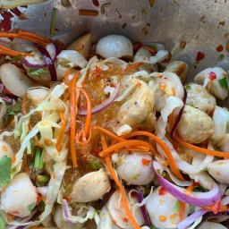 ร้านยำชิ้นแซ่บ