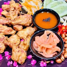 แหนมซี่โครงกระดูกอ่อนทอดสมุนไพรป้าปี๋