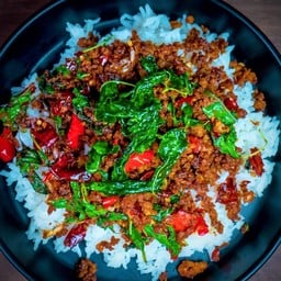ข้าวกะเพราเนื้อโคขุน