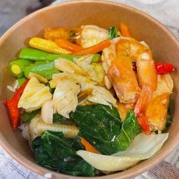 ข้าวผัดผักรวมกุ้ง