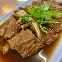 ไส้หมูพะโล้