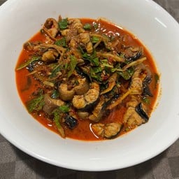 ปลาไหลผัดเผ็ด