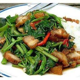 ผักบุ้งหมูกรอบ