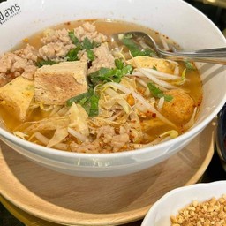 ก๋วยเตี๋ยวต้มยำเส้นฟองเต้าหู้