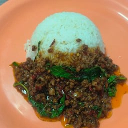 ข้าวกะเพราเนื้อสับ