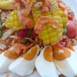 ตำข้าวโพดไข่เค็ม