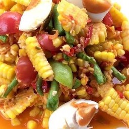 ตำข้าวโพดไข่เค็ม(ตำไท)