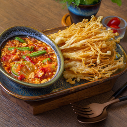 ตำเห็ดเข็มทองทอดกรอบ