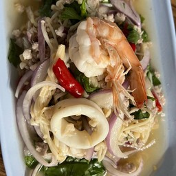 ยำเห็ดหิมะ