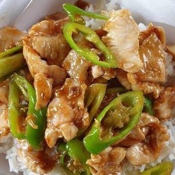ไก่ผัดพริกหยวก