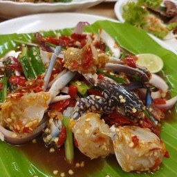 ยำปูม้าสด