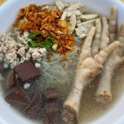 ก๋วยจั๊บอุบล ขายเอาสังคม