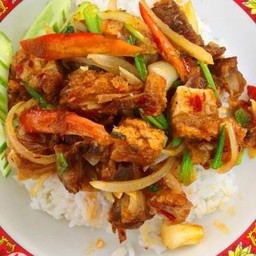 ผัดพริกเผาราดข้าว