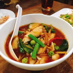 แกงส้มไข่ปลายอดกะเฉด