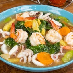 ราดหน้าทะเล