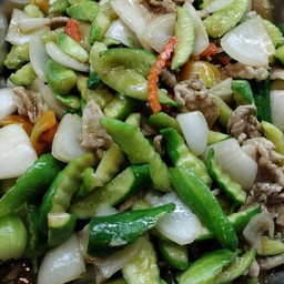 ผัดแตงใส่หมู