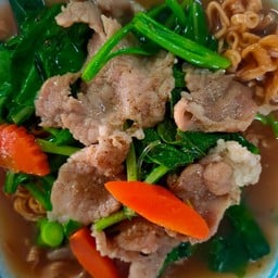 ราดหน้าหมูนุ่ม