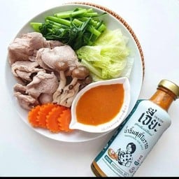 เจี๊ยะ น้ำจิ้มสุกี้โบราณ ขวดสีฟ้า