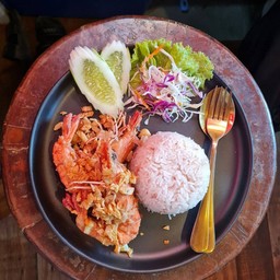 ข้าวกุ้งใหญ่ทอดกระเทียม