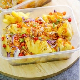 สับปะรดทรงเครื่อง