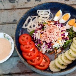 สลัดทูน่า