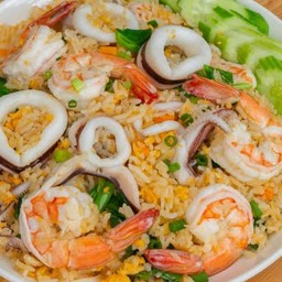 ข้าวผัดทะเล