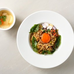 ข้าวกะเพราหมูสับไข่ดอง