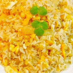 ข้าวผัดผงกระหรี่