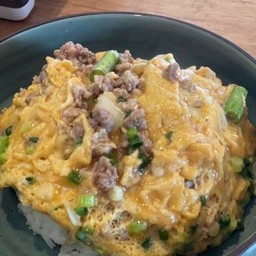 ข้าวหน้าไข่ข้นหมูสับ