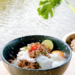 ข้าวยำหมู,ไก่ซีอิ๊วไข่ออนเซน