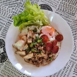 เกี๊ยวเสฉวน จ.จานอร่อยจัง อ่อนนุช53