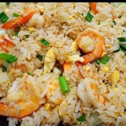 ข้าวผัดกุ้งสด