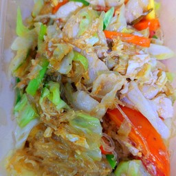 ผัดวุ้นเส้นไก่