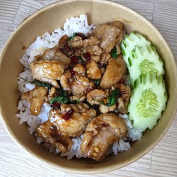 ข้าวราดกะเพราหมูหมัก