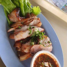 คอหมูย่าง